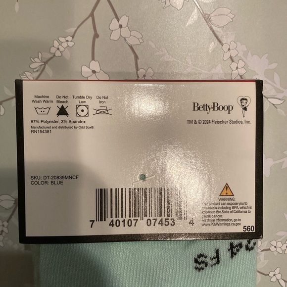 Men’s Betty Boop Crew Length Socks - Picture 4 of 4